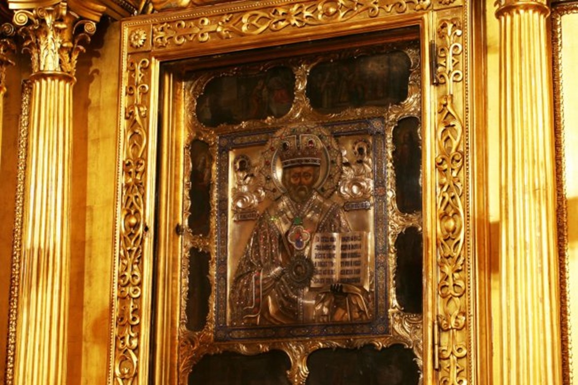 Икона Николая Чудотворца в Никольском соборе Санкт-Петербурга