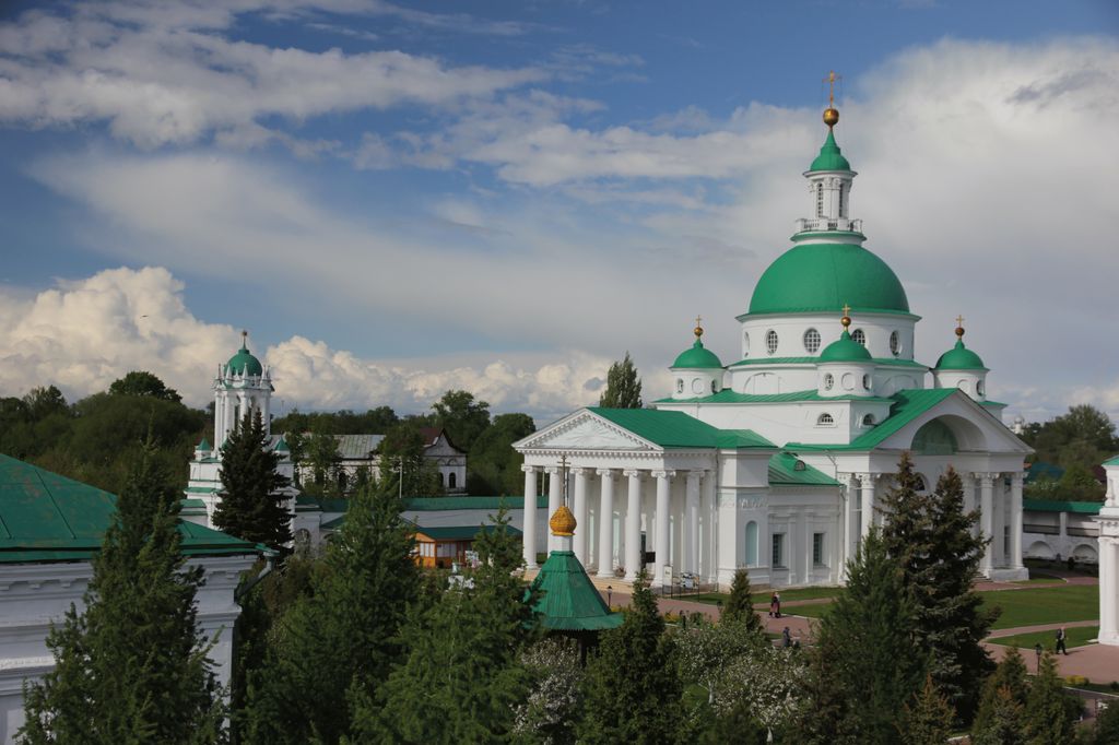 Яковлевская церковь ярославль. Спасо-Якововом Дмитриевском монастырь Ростов. Ростов Великий достопримечательности Спасо Яковлевский МО. Димитриевский монастырь в Киеве. Спасо яковлиевскийи Дмитриев монастырь.